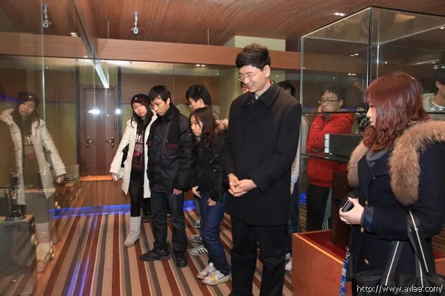 澳门学生访问团走访阳江十八子集团