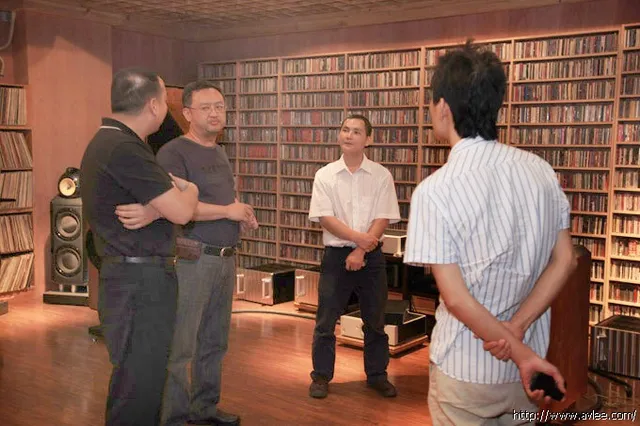 深圳福永区文先生一行三人来访世界发烧音响博物馆
