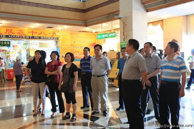 广东省军分区后勤部领导到十八子集团参观调研