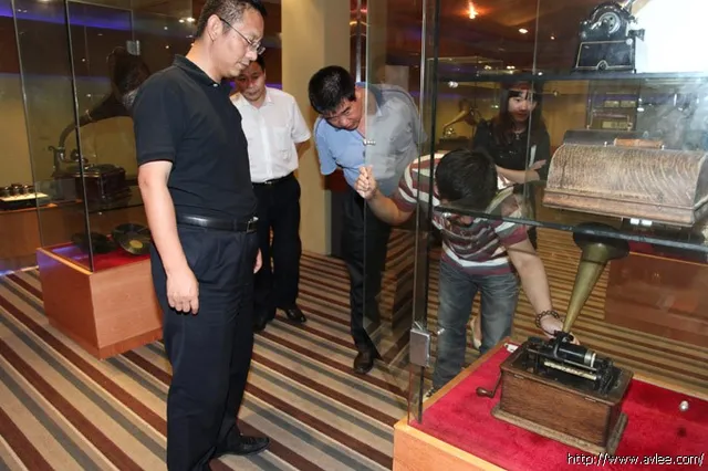 广东省经信委领导来访世界发烧音响博物馆