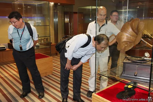 台湾永大日立金属特殊钢股份有限公司热处理协理王荣哲、贸易部经理(代理)陈永祥等一行三人来访世界发烧音响博物馆