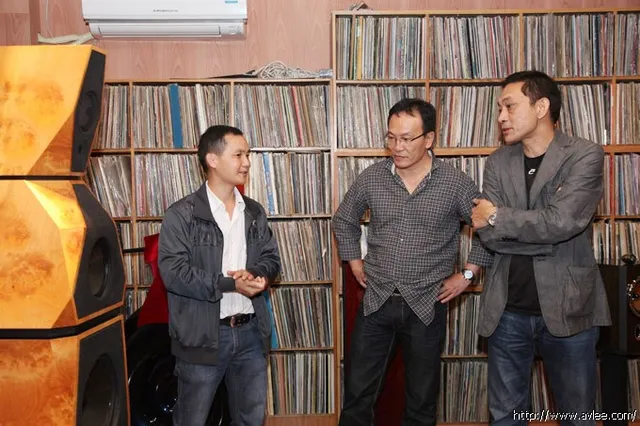 香港沁涛美念亚洲有限公司广东代理关策一行八人来访世界发烧音响博物馆