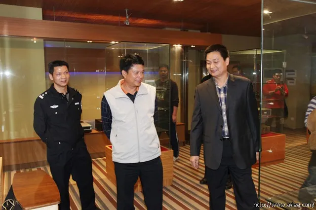 深圳公安警卫处20多人来访世界发烧音响博物馆参观欣赏