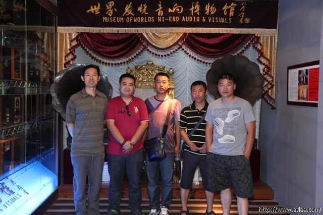 天津一汽夏利汽车股份有限公司陈鹏一行人到十八子集团参观