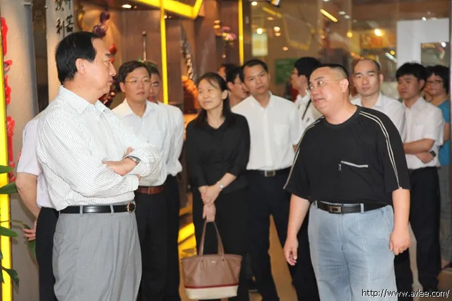 中国人民银行众位领导到十八子集团有限公司参观考察