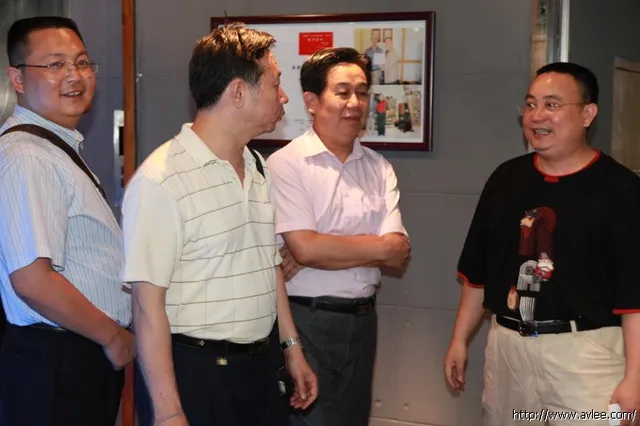梅州市委组织部张海涛部长一行16人到十八子集团有限公司进行考察