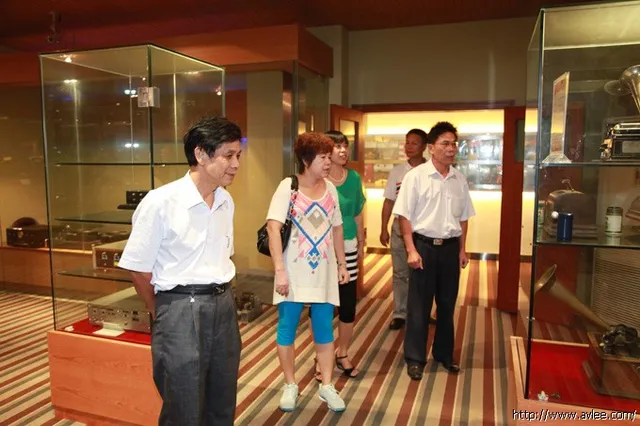 市政府柳秘书一行7人到世界发烧音响博物馆参观交流