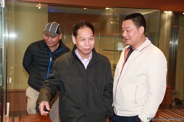 美国纽约音响发烧友一行3人到世界发烧音响博物馆参观交流